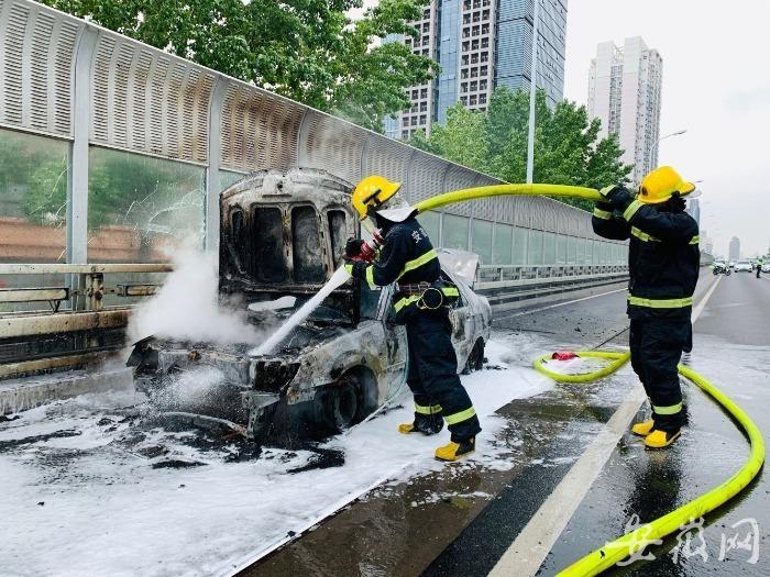 合肥出租車轉(zhuǎn)讓最新價格及其市場趨勢分析，合肥出租車轉(zhuǎn)讓最新價格及市場趨勢深度解析