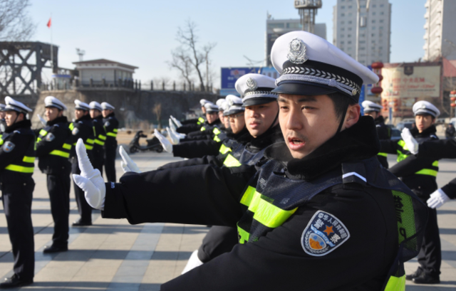 關(guān)于協(xié)警最新政策的探討，協(xié)警最新政策探討與解析