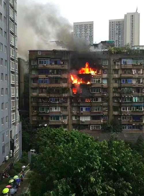 重慶一住宅發(fā)生火災致1傷，災難背后的警示與反思，重慶住宅火災致1傷，災難啟示與反思