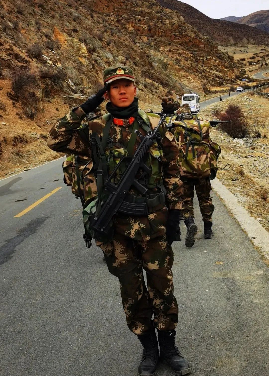 武警退伍后能否直接成為警察，解析與探討，武警退伍后轉(zhuǎn)崗警察的途徑解析與探討