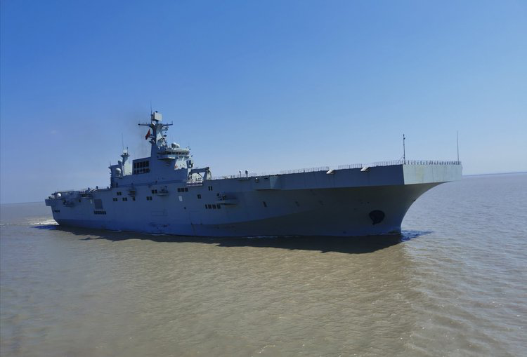 揭秘中國海軍新一代戰(zhàn)艦，075型二號艦，揭秘中國海軍新一代戰(zhàn)艦，075型二號艦亮相！