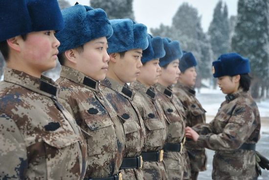 新兵女兵訓(xùn)練三個(gè)月的艱辛與挑戰(zhàn)，新兵女兵三個(gè)月訓(xùn)練，艱辛與挑戰(zhàn)的歷程