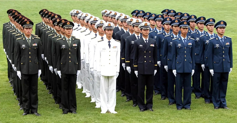 揭秘中國(guó)軍隊(duì)新一代軍服大衣，07式軍服大衣的演變與特點(diǎn)，中國(guó)軍隊(duì)新一代軍服大衣揭秘，07式軍服的演變與特色