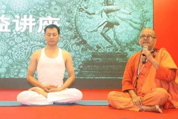 中國比較出名的瑜伽大師及其影響，中國知名瑜伽大師及其深遠(yuǎn)影響