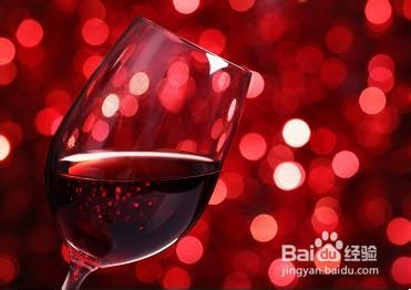 在家自制葡萄酒，簡單方法與技巧，在家自制葡萄酒，簡易方法與技巧指南