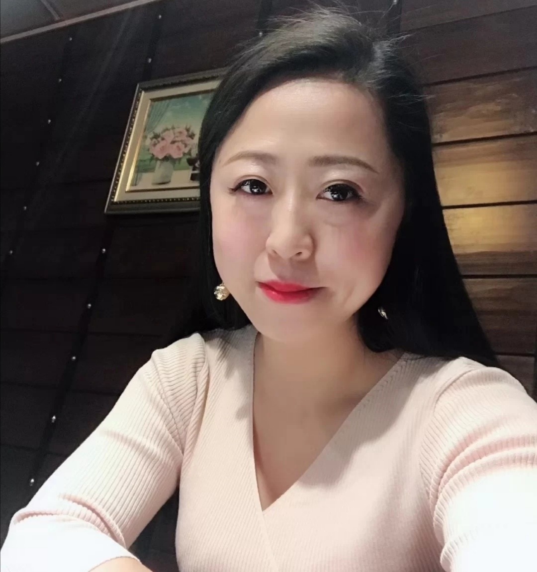 尋找附近50歲女性的微信，一種社交的新方式，尋找附近同齡女性微信，社交新風(fēng)尚