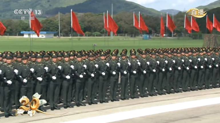 駐港部隊閱兵完整視頻，展現(xiàn)中國力量的莊嚴時刻，駐港部隊閱兵展現(xiàn)中國力量的莊嚴時刻完整版視頻