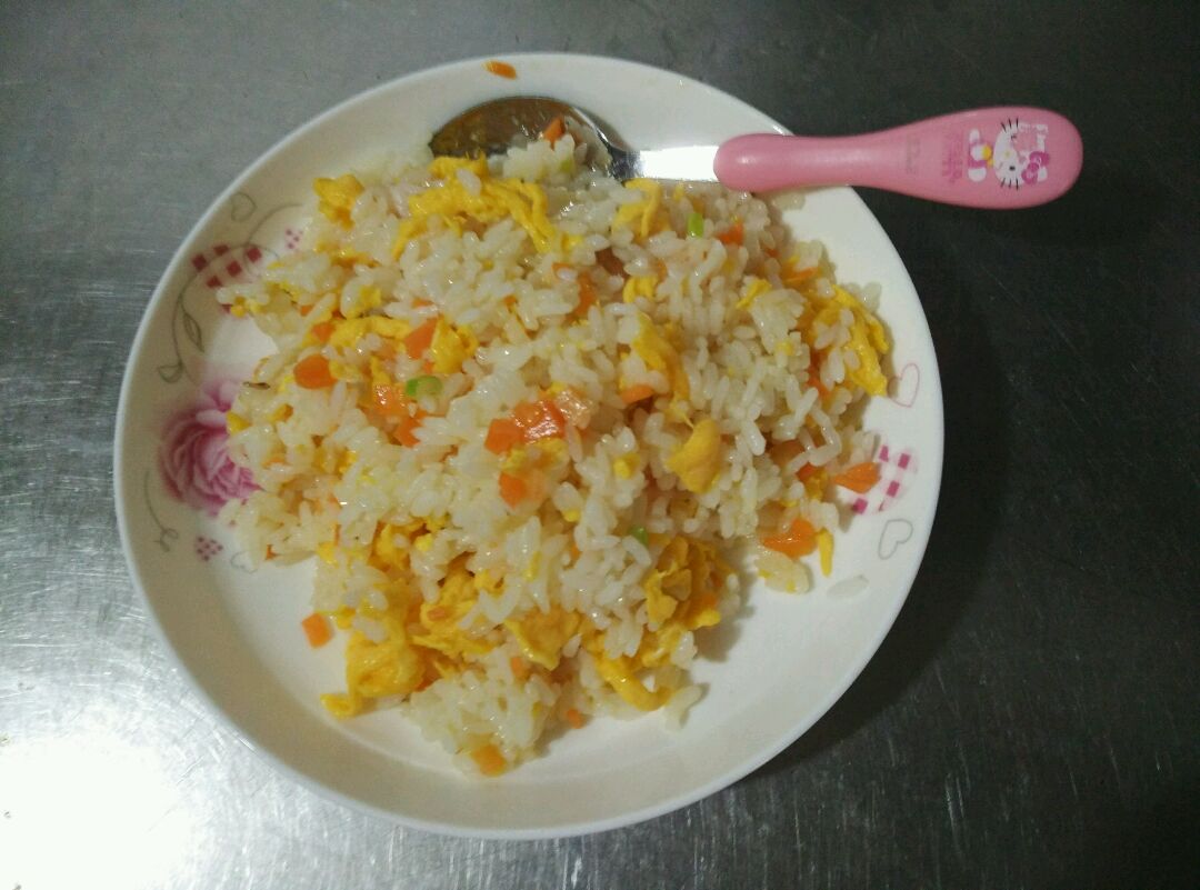 蛋炒飯的做法，一道家常美食的細(xì)致解析，家常美味，蛋炒飯的細(xì)致烹飪解析