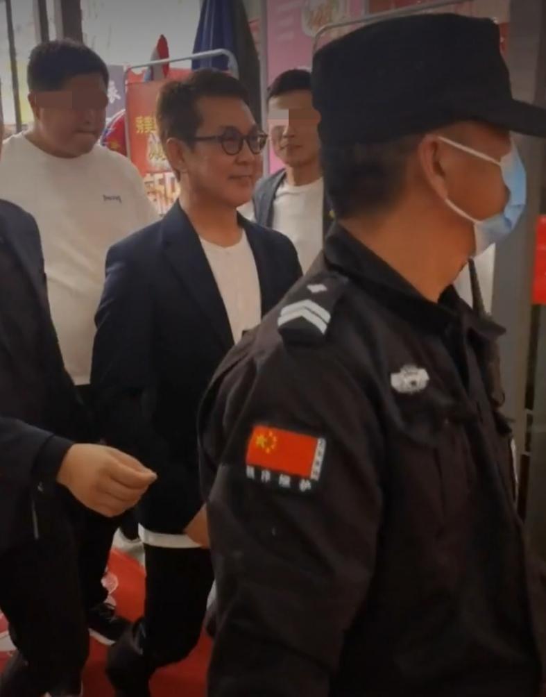 元彪主演的電影全集，經(jīng)典回顧與深度解析，元彪電影全集，經(jīng)典回顧與深度解析