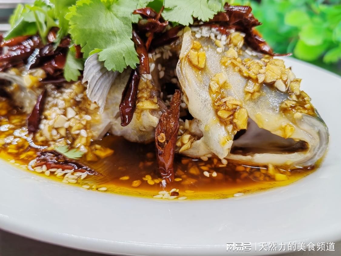 蒜爆魚，如何調(diào)制美味汁水，蒜爆魚，調(diào)制美味汁水的秘訣！