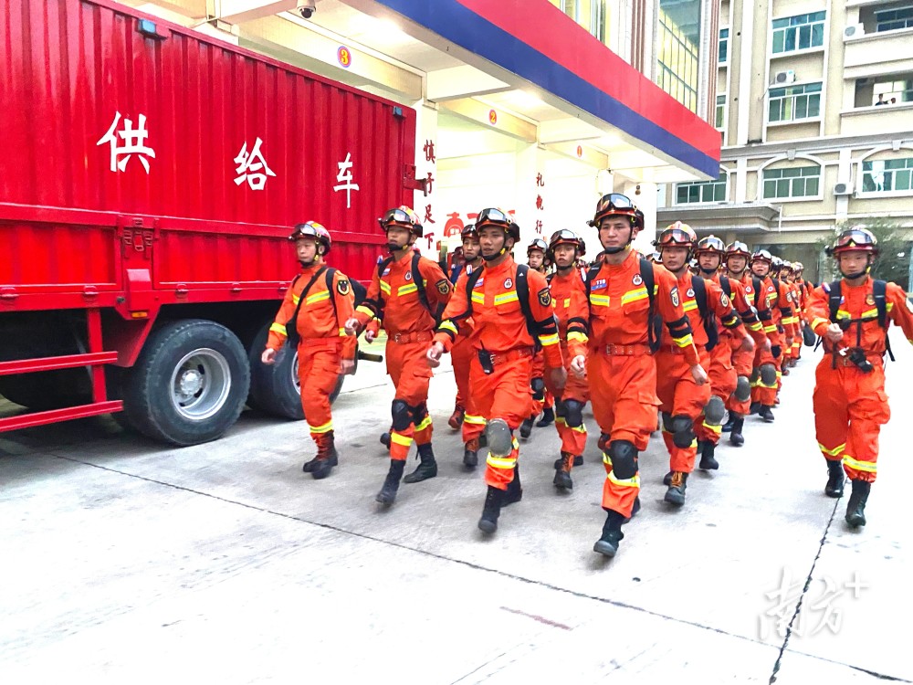 區(qū)區(qū)消隊(duì)克令新生，重塑與超越的挑戰(zhàn)之旅，重塑與超越的挑戰(zhàn)之旅，新生消隊(duì)克令的征途