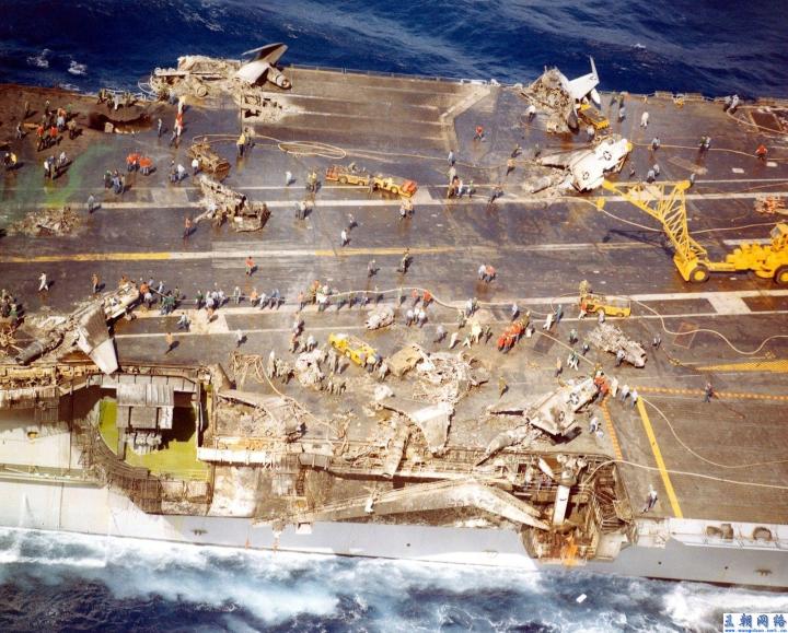 美國航空母艦遭襲擊事件深度解析，美國航空母艦遭襲事件深度剖析