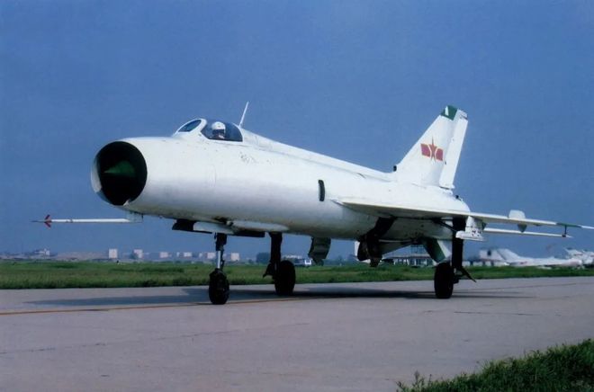 殲8戰(zhàn)斗機與道客巴巴，探索中國航空工業(yè)的驕傲，殲8戰(zhàn)斗機與道客巴巴，中國航空工業(yè)的輝煌探索
