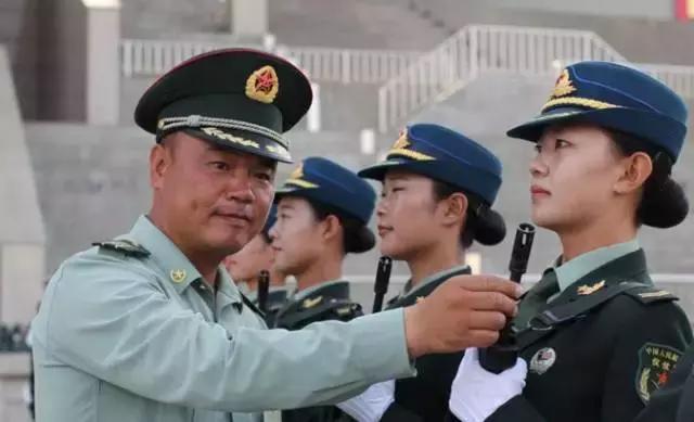儀仗隊(duì)隊(duì)長(zhǎng)是什么級(jí)別干部，職責(zé)、地位及等級(jí)劃分，儀仗隊(duì)隊(duì)長(zhǎng)，職責(zé)、地位、等級(jí)劃分及級(jí)別解析