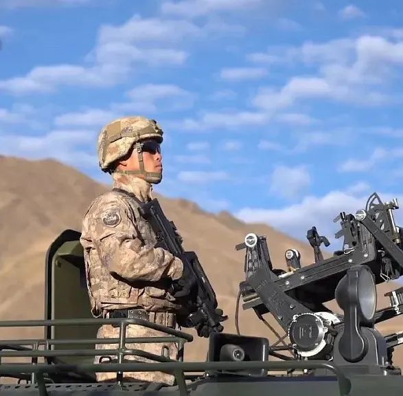 星空迷彩，武警與解放軍的共同選擇，星空迷彩，武警與解放軍的共同選擇之榮耀征程