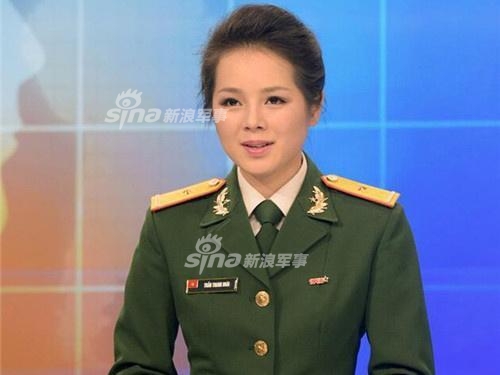 軍事頻道12位優(yōu)秀女主持人資料介紹，軍事頻道優(yōu)秀女主持人風采展示，12位主持人的資料介紹