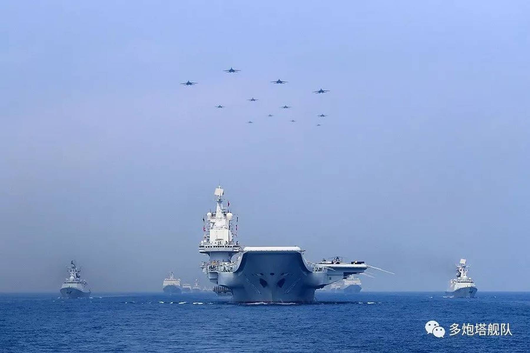 揭秘中國海軍力量，2019海上大閱兵中的戰(zhàn)略核潛艇——094B型戰(zhàn)略核潛艇，揭秘中國海軍力量，戰(zhàn)略核潛艇——中國海軍海上大閱兵中的094B型戰(zhàn)略核潛艇亮相展實(shí)力
