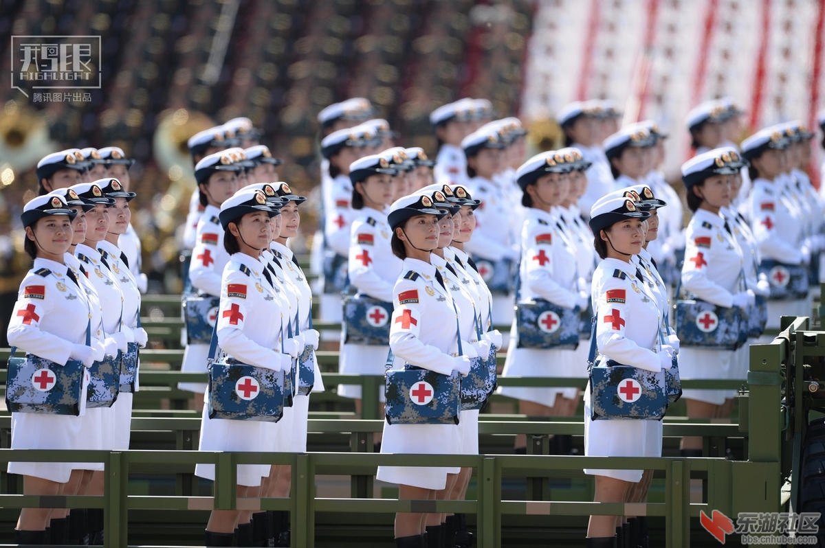 中國(guó)女閱兵高清圖片欣賞，無(wú)水印之美，中國(guó)女閱兵高清圖片無(wú)水印欣賞，英姿颯爽之美