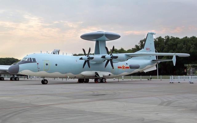 中國現(xiàn)役軍機(jī)圖片，展現(xiàn)空中力量的風(fēng)采，中國現(xiàn)役軍機(jī)展示，空中力量的震撼風(fēng)采