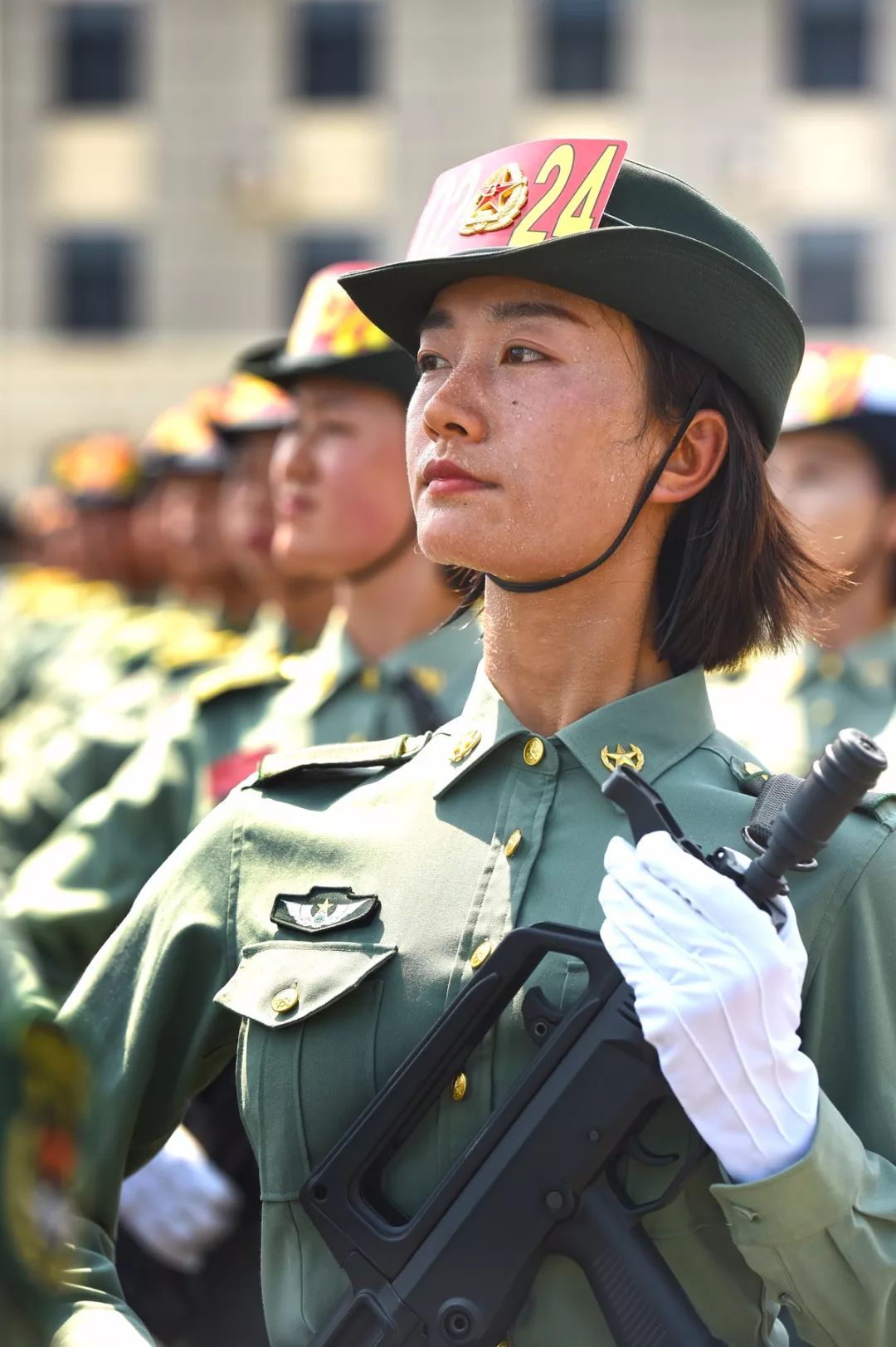 丁曉兵與女子救護(hù)隊(duì)員的愛情故事，丁曉兵與女子救護(hù)隊(duì)員的深情之旅