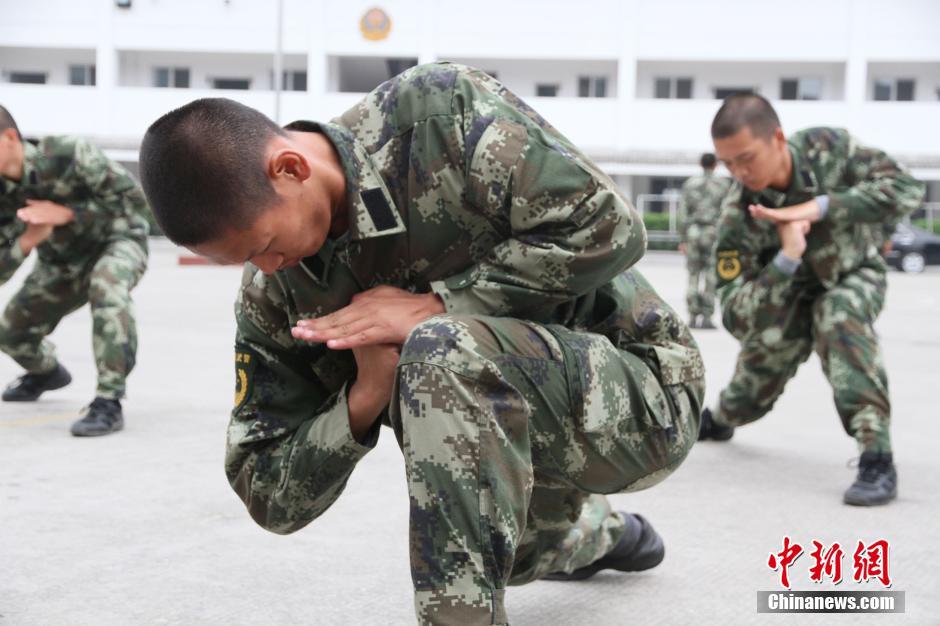 關(guān)于95年武警服裝圖片的歷史與回憶，95年武警服裝圖片的歷史與回憶，重溫經(jīng)典時(shí)代風(fēng)采