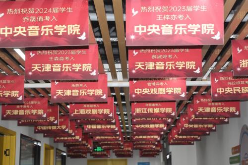 揭秘新澳門王中王，未來展望與深度解讀（2025年），揭秘新澳門王中王，未來展望與深度解讀（展望至2025年）