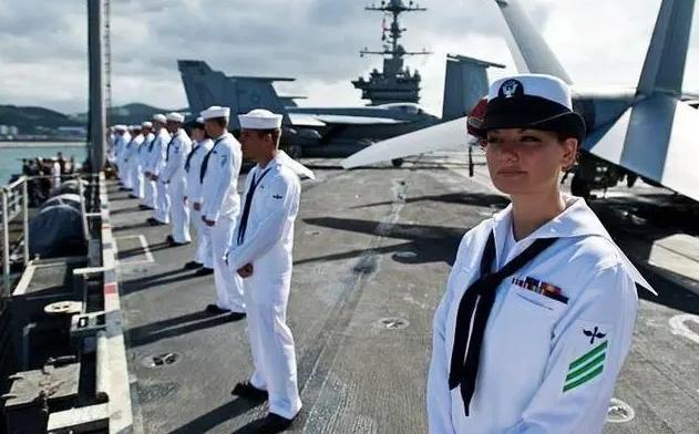 美國(guó)航母數(shù)量及噸位，全球海軍力量的翹楚，美國(guó)航母數(shù)量與噸位，全球海軍力量的巔峰