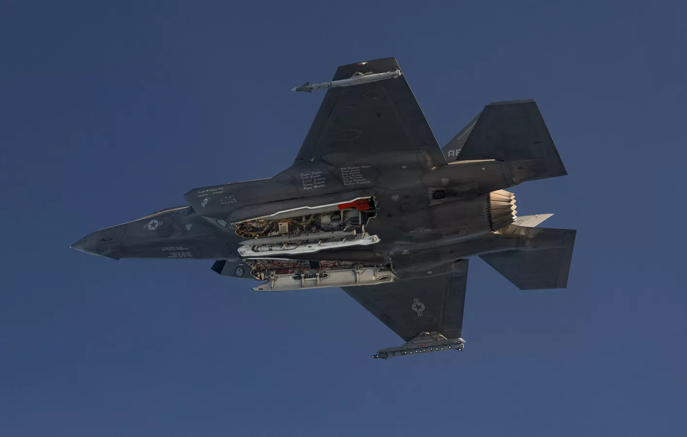 美國(guó)F-35被俄羅斯擊落，一場(chǎng)意料之外的空中對(duì)決，俄羅斯擊落美國(guó)F-35戰(zhàn)機(jī)，意料之外的空中對(duì)決揭秘