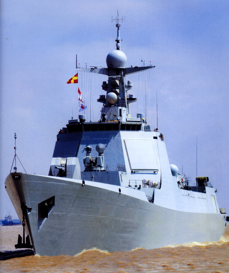 052D導(dǎo)彈驅(qū)逐艦