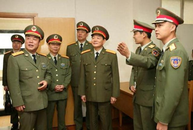 司令是什么級別的官，職責(zé)、等級與權(quán)威解析，司令的職責(zé)、等級與權(quán)威解析，一個官員的級別與權(quán)力解讀
