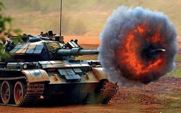探究中國軍工的杰出代表——105mm8×8突擊炮，中國軍工的驕傲——105mm 8×8突擊炮深度解析