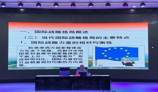 軍事專家最新講座視頻，深度解析現(xiàn)代軍事戰(zhàn)略與裝備發(fā)展，軍事專家深度解析現(xiàn)代軍事戰(zhàn)略與裝備發(fā)展講座視頻公開(kāi)播出