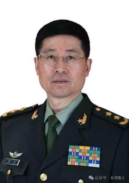 揭秘歷史上的傳奇人物——38集團軍總司令，揭秘傳奇人物，揭秘歷史上的38集團軍總司令傳奇人生
