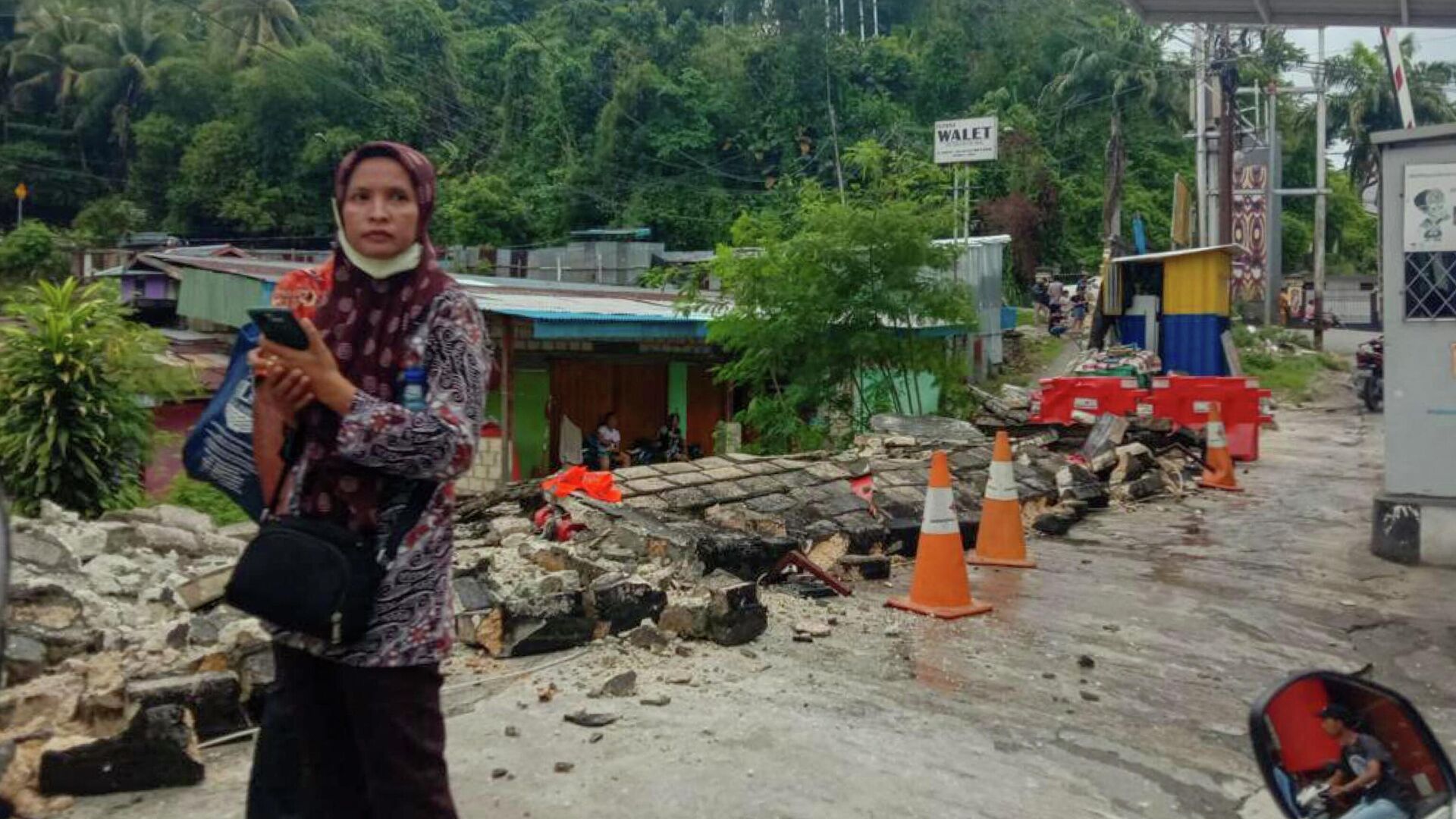 印尼地震已致44人死亡，災(zāi)難背后的故事與挑戰(zhàn)，印尼地震造成重大傷亡，災(zāi)難背后的挑戰(zhàn)與故事