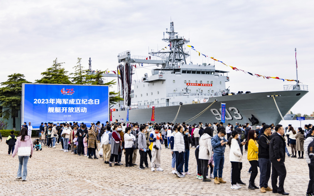 人民海軍輝煌95周年，榮耀與擔(dān)當(dāng)，人民海軍輝煌95周年，榮耀與擔(dān)當(dāng)并存