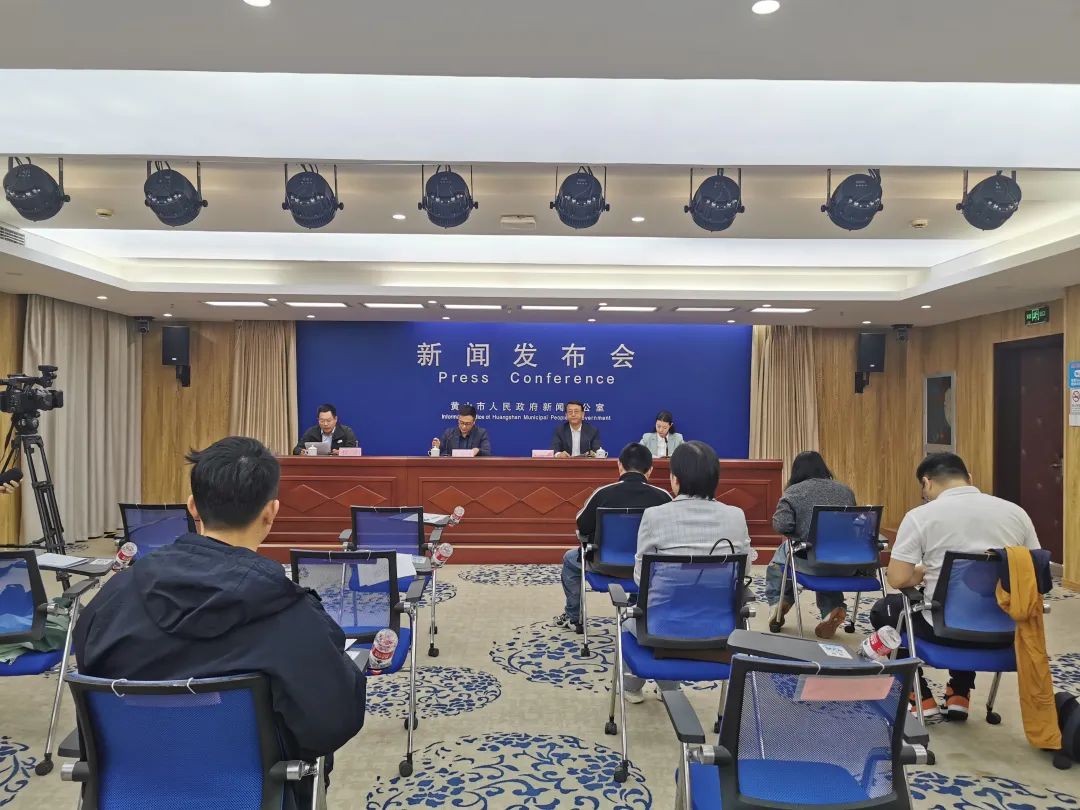 新聞發(fā)布會(huì)，一種高級(jí)別的傳播形式，新聞發(fā)布會(huì)，高級(jí)別傳播形式揭秘