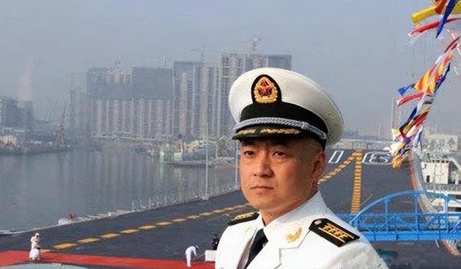 遼寧號(hào)航空母艦艦長(zhǎng)軍銜，榮耀與責(zé)任并存，遼寧號(hào)航空母艦艦長(zhǎng)，榮耀與責(zé)任并存，軍銜彰顯實(shí)力
