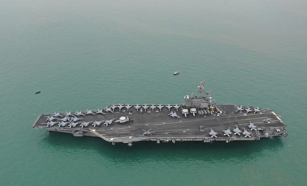 福特級航空母艦與尼米茲級的比較，兩大巨艦的優(yōu)劣分析，福特級與尼米茲級航空母艦對比，優(yōu)劣分析