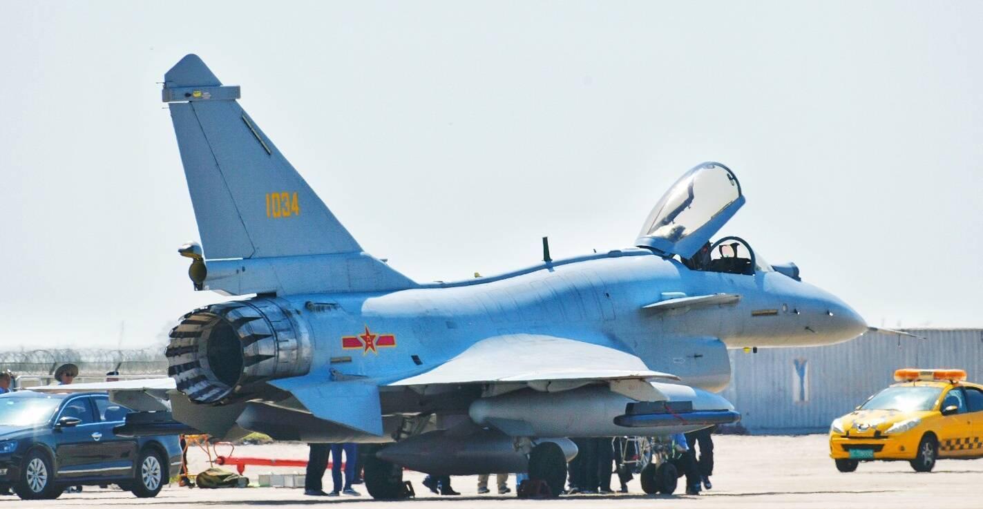 殲-10B戰(zhàn)斗機(jī)，中國空軍的嶄新力量，殲-10B戰(zhàn)斗機(jī)，中國空軍新力量崛起