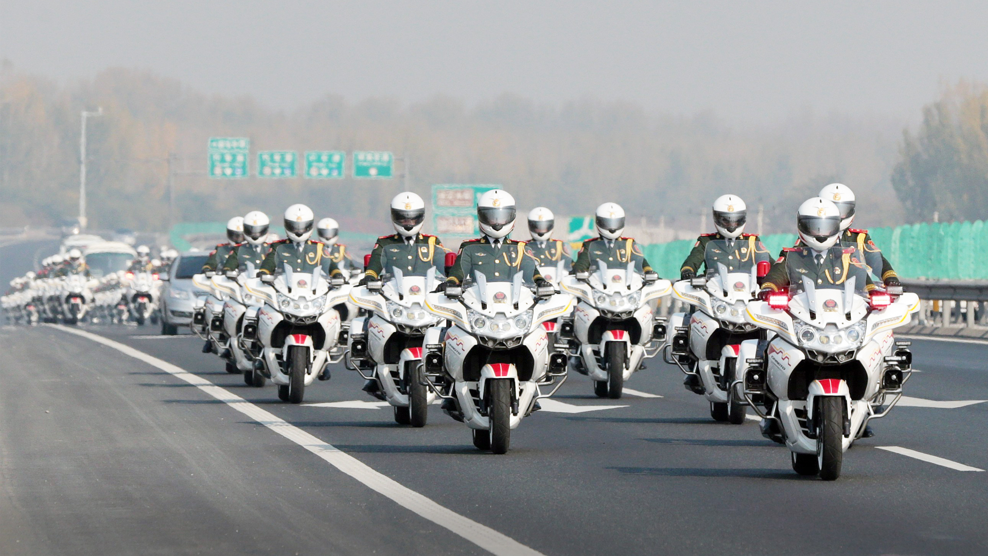國賓護衛(wèi)隊護航車隊，榮耀與責任的象征，國賓護衛(wèi)隊榮耀護航，責任與榮耀的象征