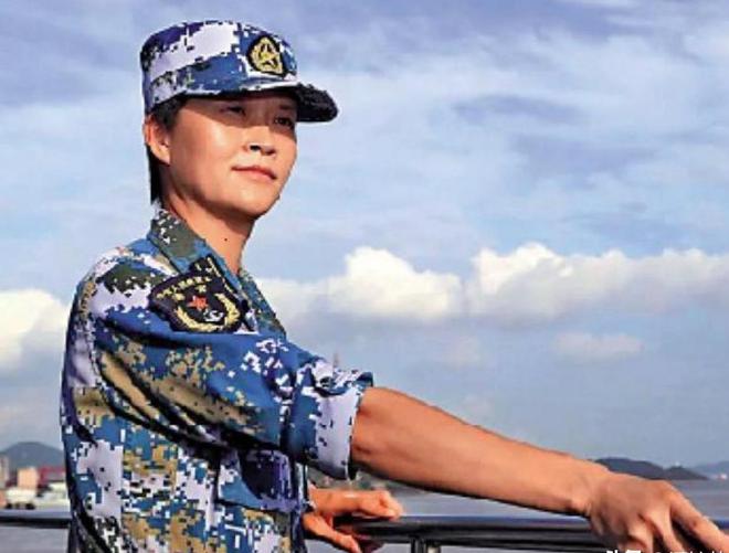 破浪前行的力量——記中國(guó)海軍艦艇女艦長(zhǎng)XXX，破浪前行的力量——中國(guó)海軍艦艇女艦長(zhǎng)XXX的奮斗歷程