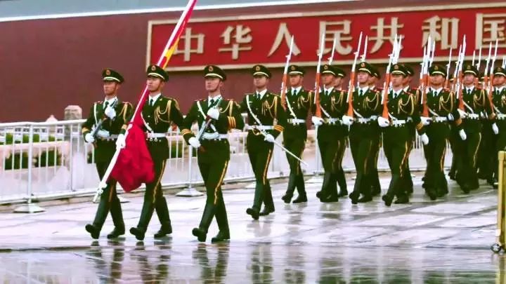 國(guó)旗護(hù)衛(wèi)隊(duì)介紹，榮耀與責(zé)任，國(guó)旗護(hù)衛(wèi)隊(duì)的榮耀與責(zé)任介紹