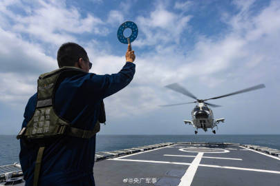 軍事微博大V，網(wǎng)絡(luò)時(shí)代的軍事影響力，網(wǎng)絡(luò)時(shí)代軍事微博大V的影響力之巔