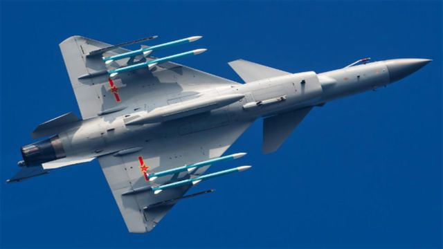殲-10戰(zhàn)斗機(jī)的功能與用途，空中力量的核心支柱，殲-10戰(zhàn)斗機(jī)，空中力量的核心支柱，多功能戰(zhàn)斗用途揭秘
