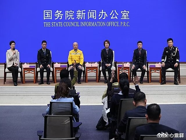 剛剛發(fā)生的新聞，展望2024年的新篇章，2024新篇章展望，最新新聞揭示未來(lái)趨勢(shì)