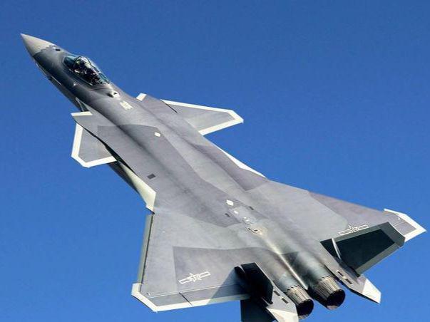 殲二零與F-35，究竟誰(shuí)更強(qiáng)大？，殲二零與F-35，誰(shuí)更勝一籌？
