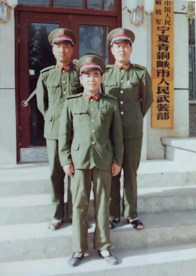軍人服裝的種類及其特點(diǎn)，軍人服裝種類與特點(diǎn)概述