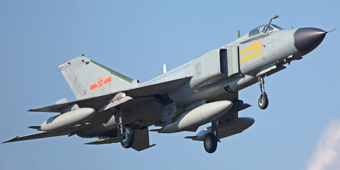 改進(jìn)的殲8戰(zhàn)斗機(jī)，中國(guó)空軍力量的嶄新篇章，中國(guó)空軍力量新篇章，改進(jìn)型殲8戰(zhàn)斗機(jī)的崛起