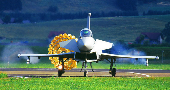 殲-10戰(zhàn)斗機氣動布局深度解析，殲-10戰(zhàn)斗機氣動布局全面解析